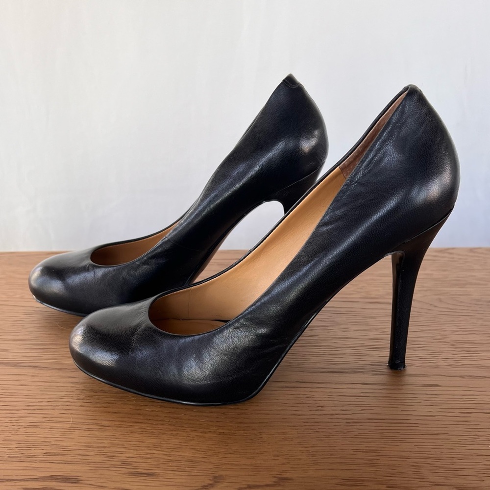 Nine West 4” Black Stiletto Heels Classic Rounded Toe Leather Pumps, Size 8